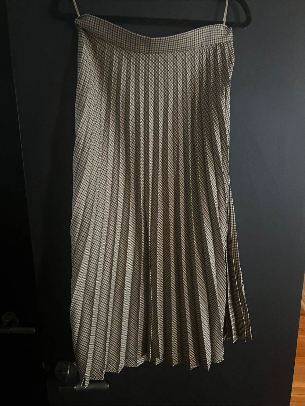 New with tag Zara Beige Checked Pleated Midi Skirt